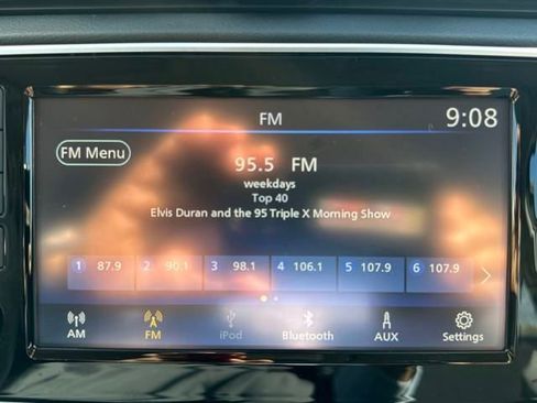 Used 2025 Nissan Versa S w/ Trunk Package image 16