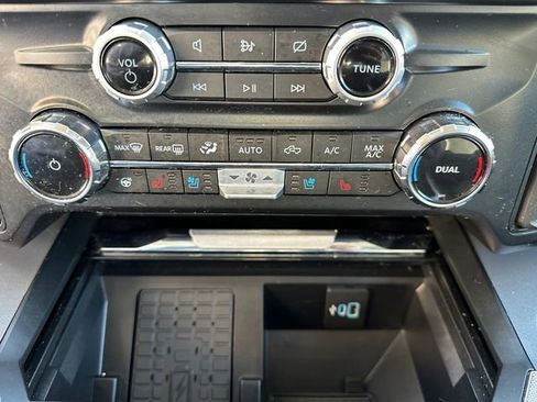 Certified 2024 Ford F350 Lariat w/ FX4 Off-Road Package image 32