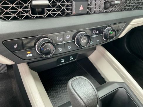 Used 2025 Honda Accord SE image 21