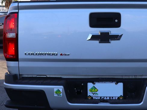 Used 2018 Chevrolet Colorado LT RWD image 19