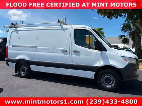 Used 2019 Mercedes-Benz Sprinter 2500 image 4