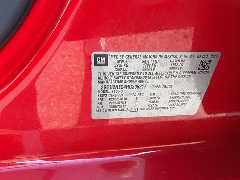 Used 2017 GMC Sierra 1500 SLT w/ Suspension Package, Off-Road image 19