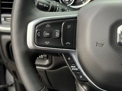 Used 2025 RAM 1500 Big Horn AWD/4WD image 35