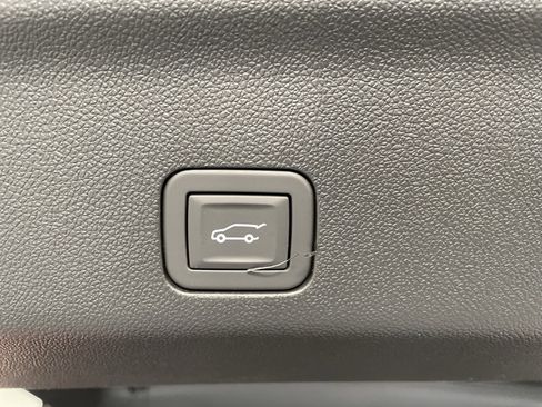 New 2026 GMC Yukon XL Denali image 11