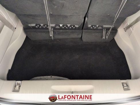 Certified 2024 Chrysler Pacifica Touring-L image 27