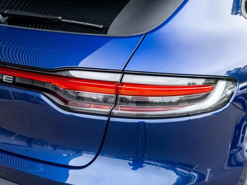 Certified 2025 Porsche Macan image 39