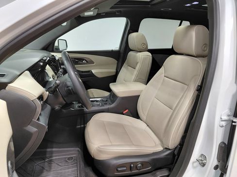 Used 2023 Chevrolet Traverse Premier w/ LPO, Floor Liner Package AWD/4WD image 24
