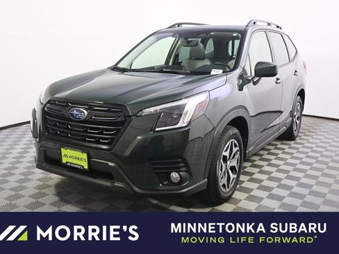Used 2023 Subaru Forester Premium image 1