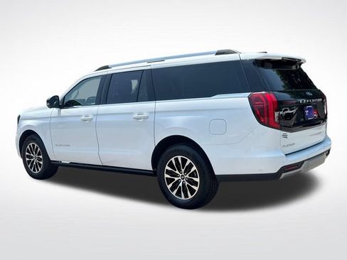 Used 2025 Ford Expedition Max Platinum AWD/4WD image 3