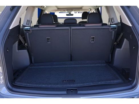 New 2026 Volkswagen Atlas Peak Edition AWD/4WD image 17