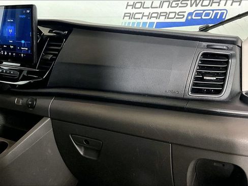 Used 2024 Ford Transit 350 XLT image 12