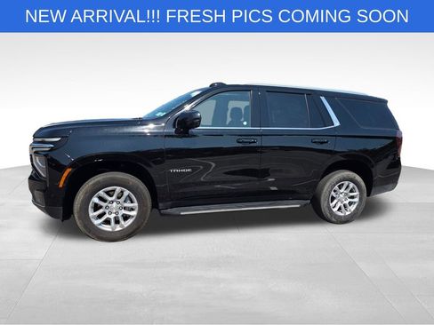 Used 2025 Chevrolet Tahoe LT AWD/4WD image 3