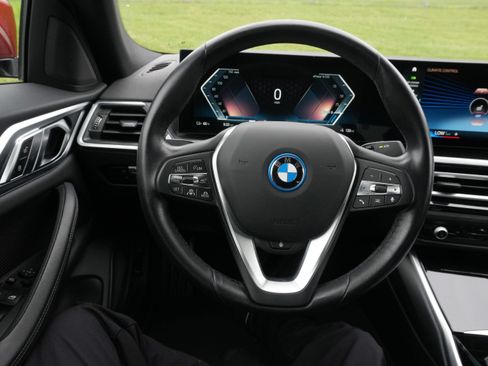 Used 2023 BMW i4 eDrive40 RWD image 18