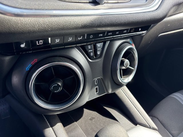 Used 2024 Chevrolet Blazer LT w/ Convenience Package FWD image 23
