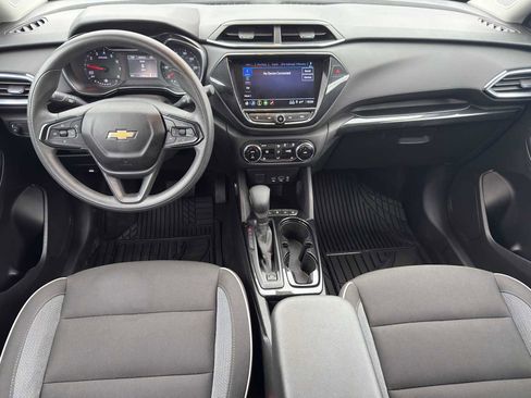 Used 2022 Chevrolet TrailBlazer LT w/ Convenience Package FWD image 24
