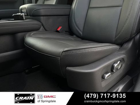 Used 2026 GMC Yukon Denali w/ Advanced Technology Package AWD/4WD image 23