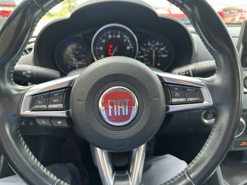 Used 2018 FIAT 124 Spider Classica w/ Technology Group image 13