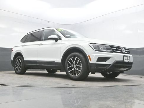 Used 2021 Volkswagen Tiguan SE w/ Panoramic Sunroof Package AWD/4WD image 36