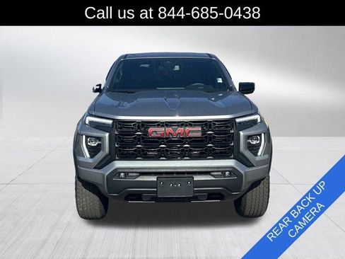Used 2025 GMC Canyon Elevation w/ Convenience Package image 2