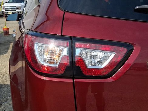 Used 2016 Chevrolet Traverse LT w/ Style and Technology Package AWD/4WD image 9