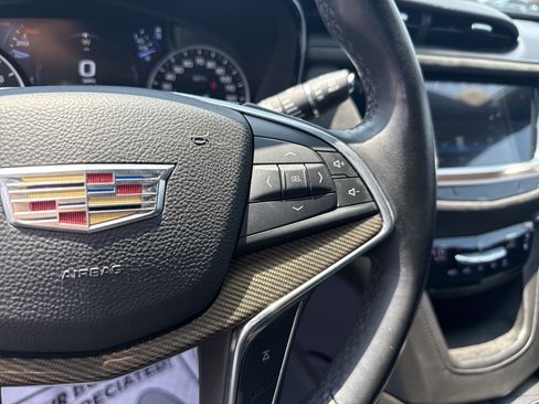 Used 2017 Cadillac XT5 Platinum w/ Driver Assist Package image 14