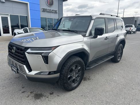 Used 2024 Lexus GX 550 image 1