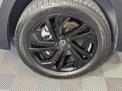 Used 2023 Volkswagen Atlas SE AWD/4WD image 8