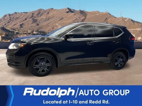 Used 2018 Nissan Rogue S image 2