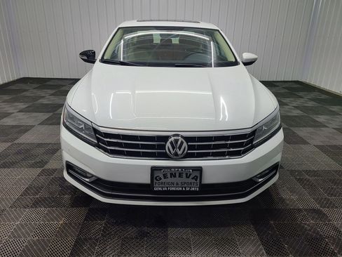 Used 2018 Volkswagen Passat 2.0T SE image 6