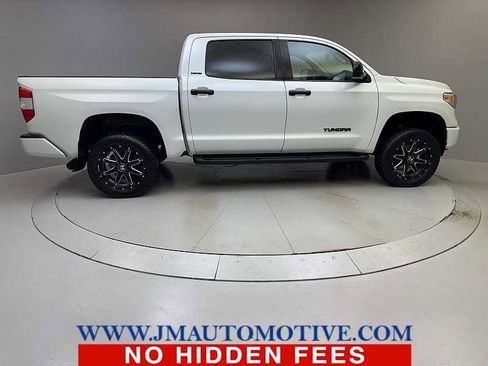 Used 2021 Toyota Tundra Limited w/ Limited Premium Package AWD/4WD image 6