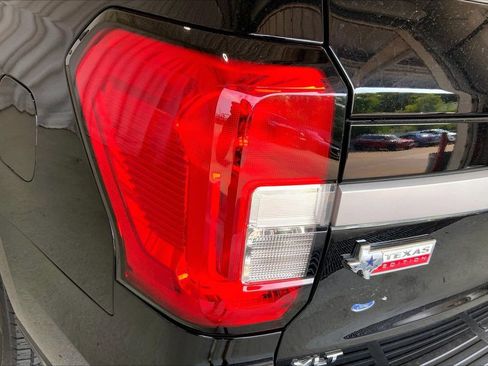 Used 2022 Ford Expedition Max XLT RWD image 13