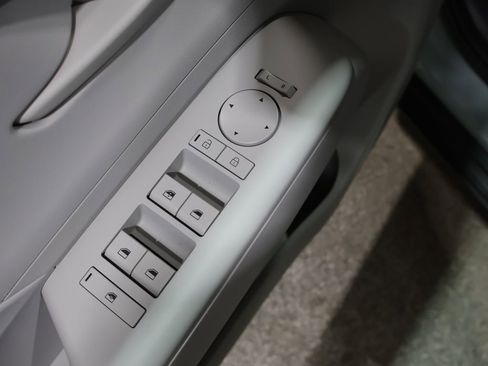 Used 2025 Hyundai Kona SEL image 14