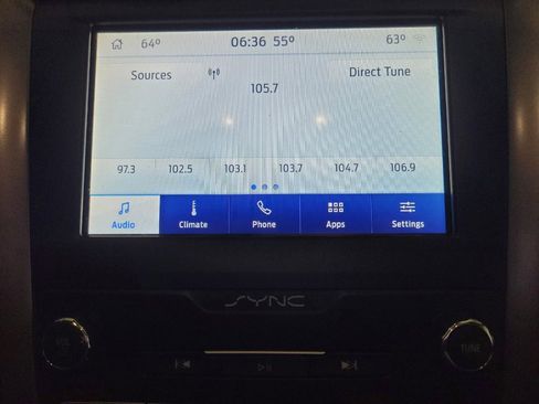 Used 2020 Ford Fusion SE FWD image 25