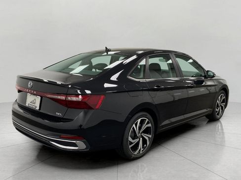 New 2026 Volkswagen Jetta SEL image 3