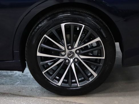 Used 2025 Lexus ES 350 w/ Premium Package image 27