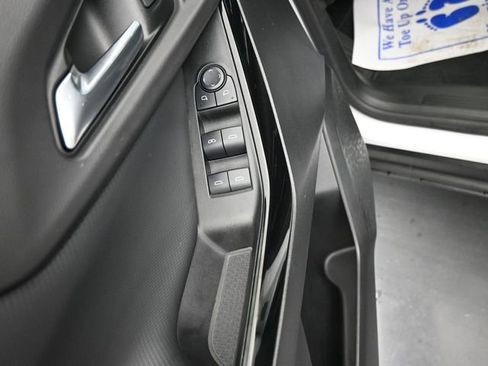 Used 2025 Chevrolet Equinox LT image 11