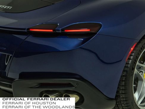 Used 2022 Ferrari Roma . image 27