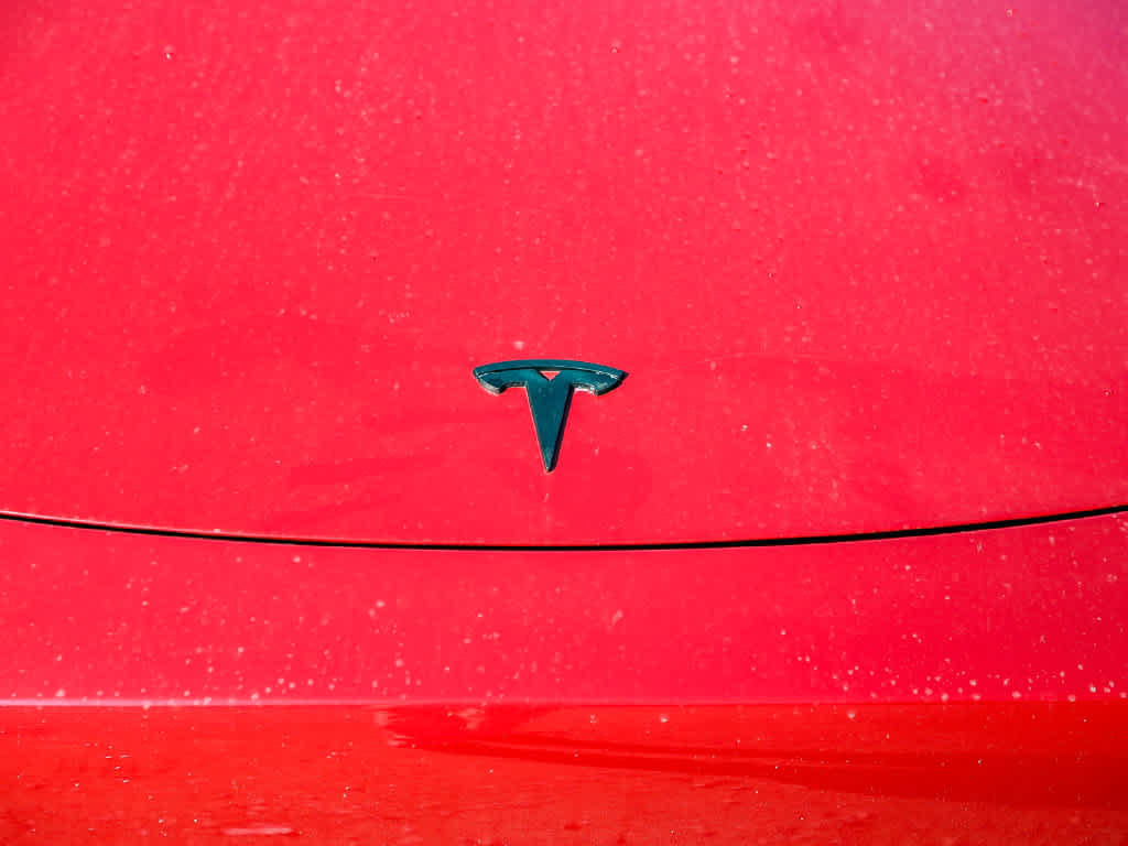 Used 2022 Tesla Model Y Long Range AWD/4WD image 5