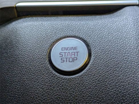 Used 2023 Kia Sorento S image 34