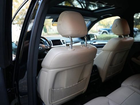 Used 2015 Mercedes-Benz ML 350 2WD image 29