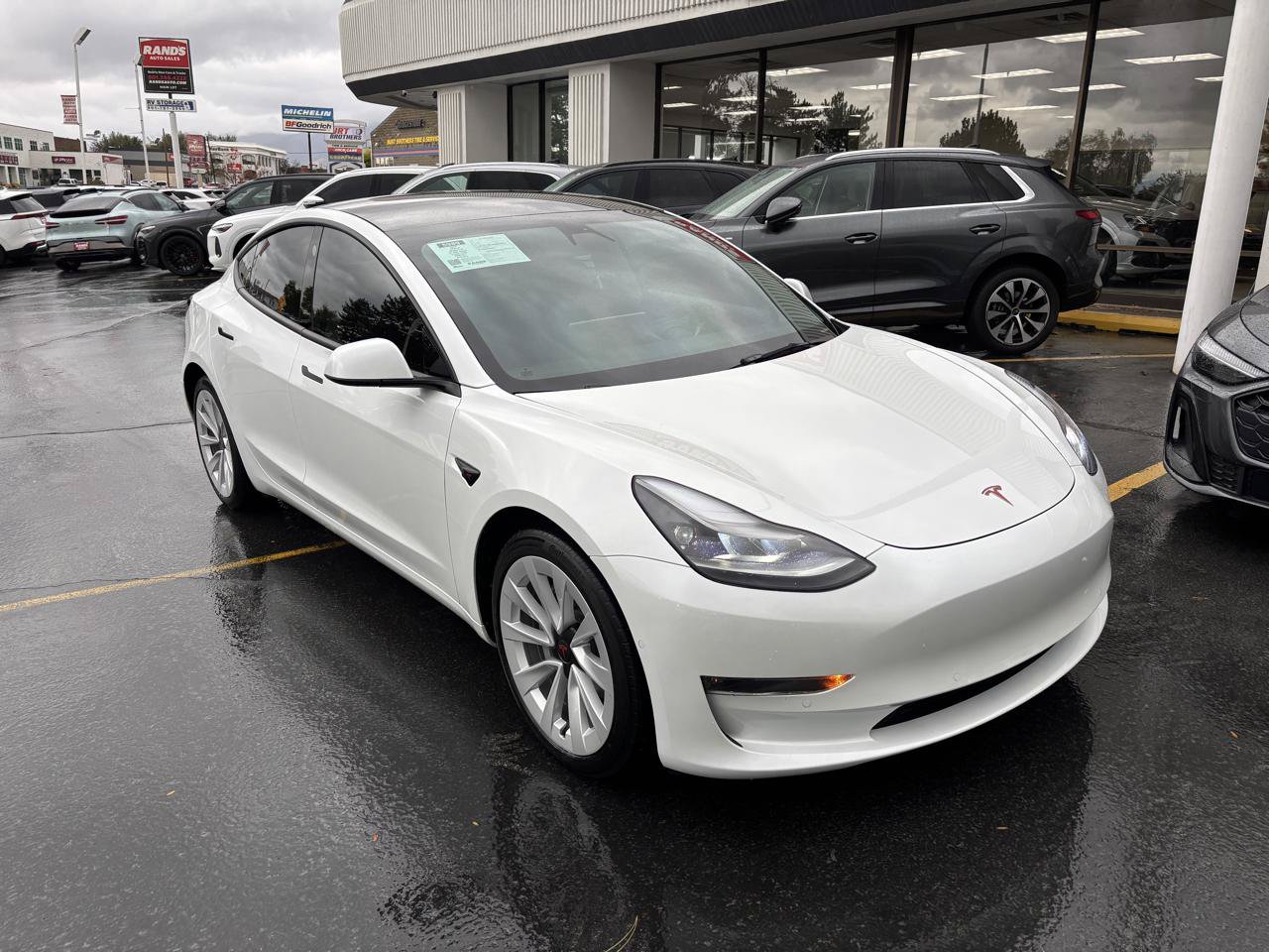 Used 2022 Tesla Model 3 Long Range AWD/4WD image 2
