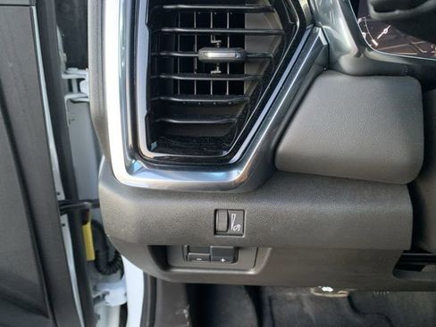 New 2025 GMC Canyon Elevation w/ Convenience Package image 19