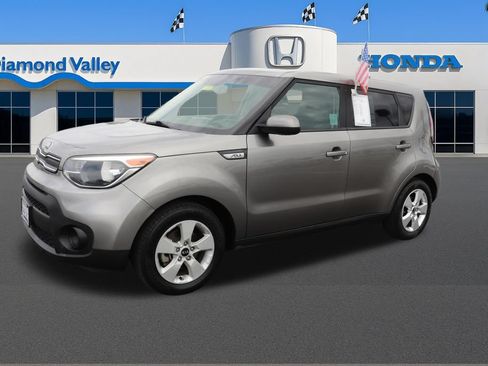 Used 2018 Kia Soul FWD image 3