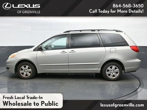 Used 2010 Toyota Sienna LE image 5