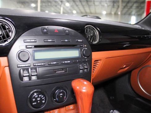 Used 2007 MAZDA MX-5 Miata Grand Touring w/ Premium Pkg image 13