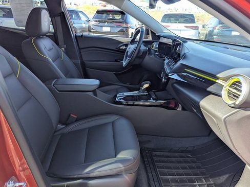 Used 2024 Chevrolet Trax ACTIV w/ Driver Confidence Package image 34