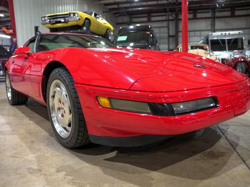 Used 1995 Chevrolet Corvette Coupe image 10