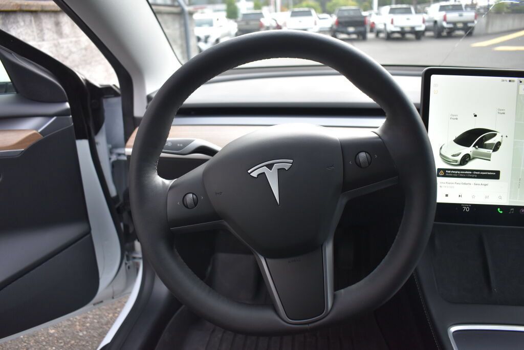 Used 2021 Tesla Model 3 Long Range AWD/4WD image 9