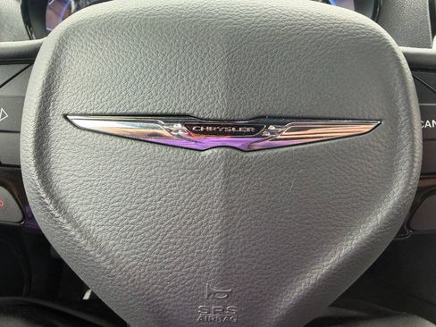 Used 2016 Chrysler 300 S AWD/4WD image 19