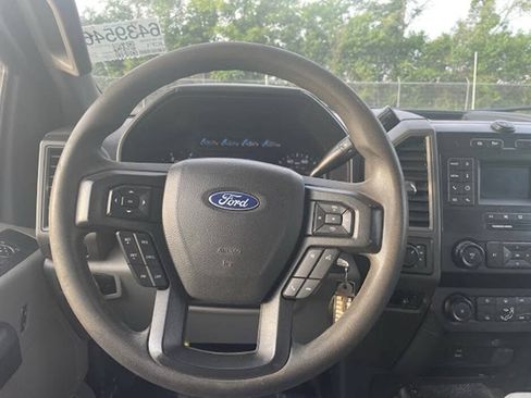 Used 2022 Ford F550 4x4 Crew Cab Super Duty w/ Power Equipment Group image 16